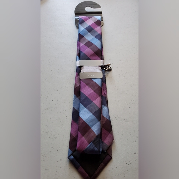 Van Heusen Slim Tie - Picture 4 of 4